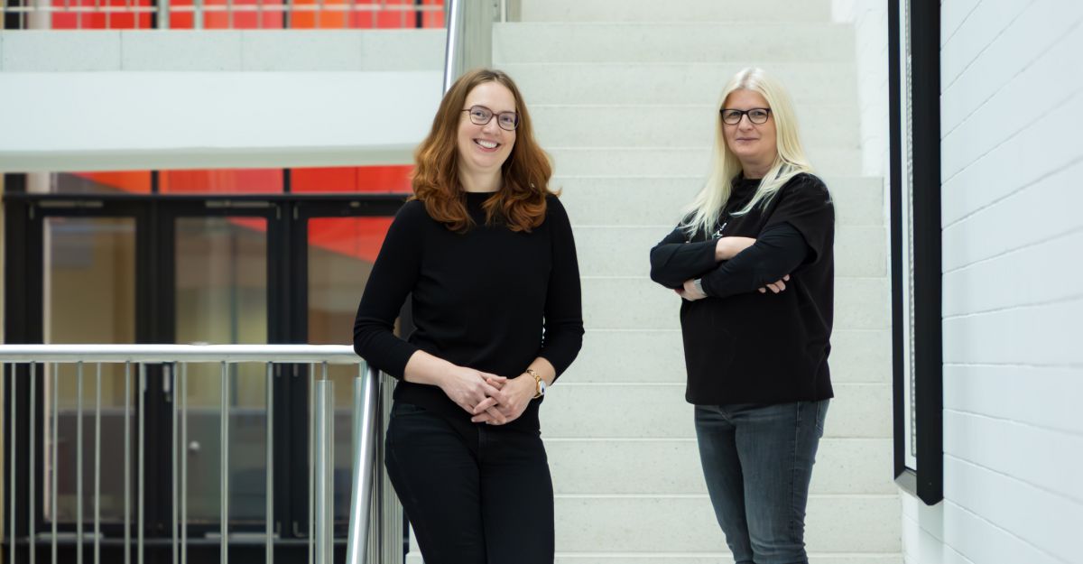 Dr. Ines Lahmann und Dr. Mina Gouti (rechts). Copyright: Felix Petermann, Max Delbrück Center