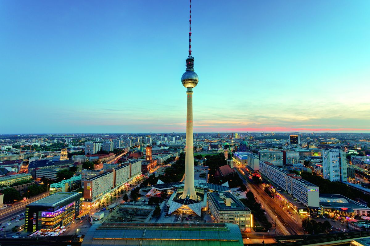 Blick auf die Berliner Innenstadt mit dem Fernsehturm © visitBerlin, Foto: Wolfgang Scholvien